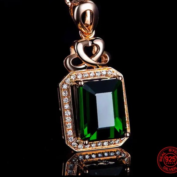 925 Sterling Silver Emerald Pendant Necklace For Women - Picture 3 of 5